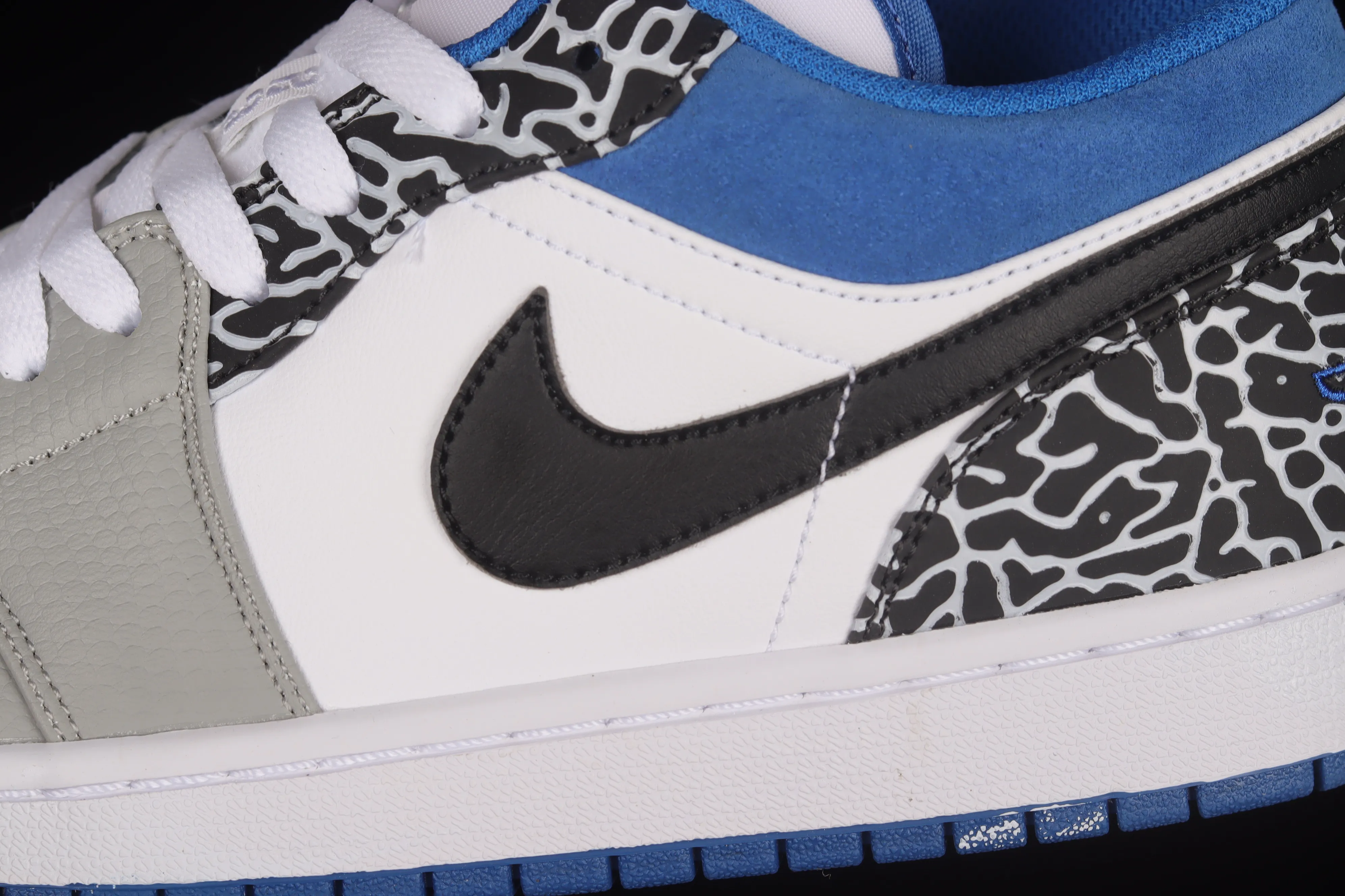 All categories Air Jordan Jordan series basketball shoes Air Jordan 1 Low Air Jordan 1 Low "True Blue" AJ1 Joe 1 burst white and blue color low-top basketball shoes DM1199-140